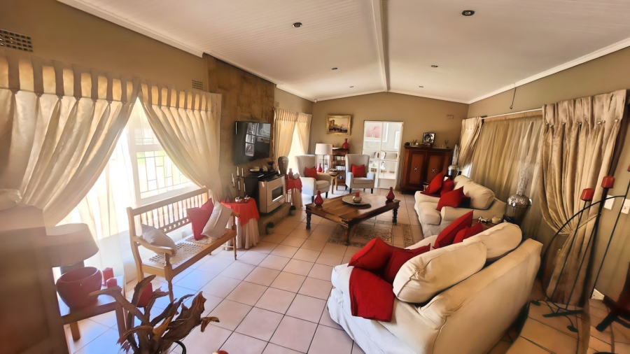 4 Bedroom Property for Sale in Wilkoppies North West